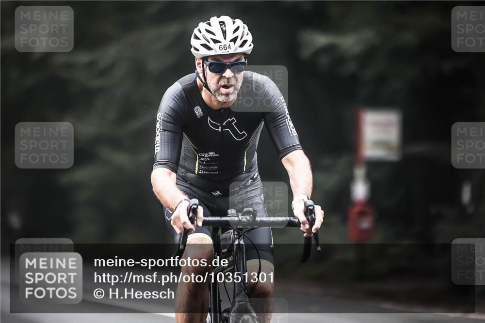 13.09.2026 - Stadtparktriathlon H.Heesch http://msf.ph/oto/10351301 13.09.2026 11:04:58 Radfahren 658, 664 meine-sportfotos.de
