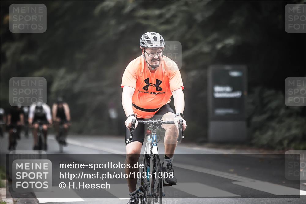 13.09.2026 - Stadtparktriathlon H.Heesch http://msf.ph/oto/10351308 13.09.2026 11:05:03 Radfahren 488, 528, 619, 658, 664 meine-sportfotos.de