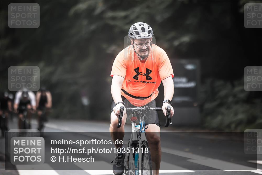 13.09.2026 - Stadtparktriathlon H.Heesch http://msf.ph/oto/10351318 13.09.2026 11:05:03 Radfahren 488, 528, 619, 658, 664 meine-sportfotos.de
