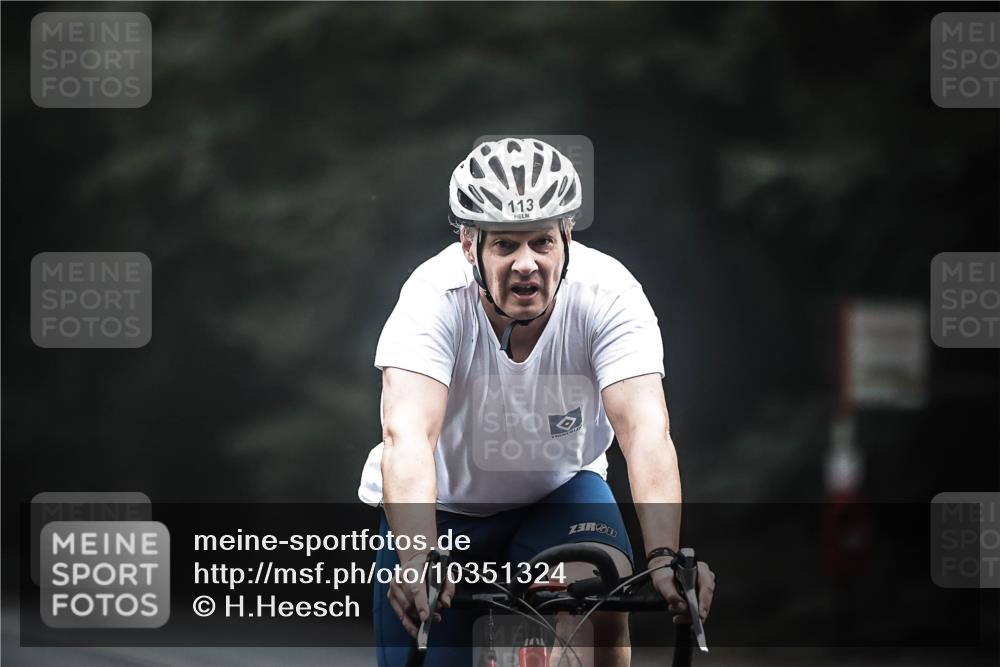 13.09.2026 - Stadtparktriathlon H.Heesch http://msf.ph/oto/10351324 13.09.2026 09:25:07 Radfahren 113, 126, 131 meine-sportfotos.de