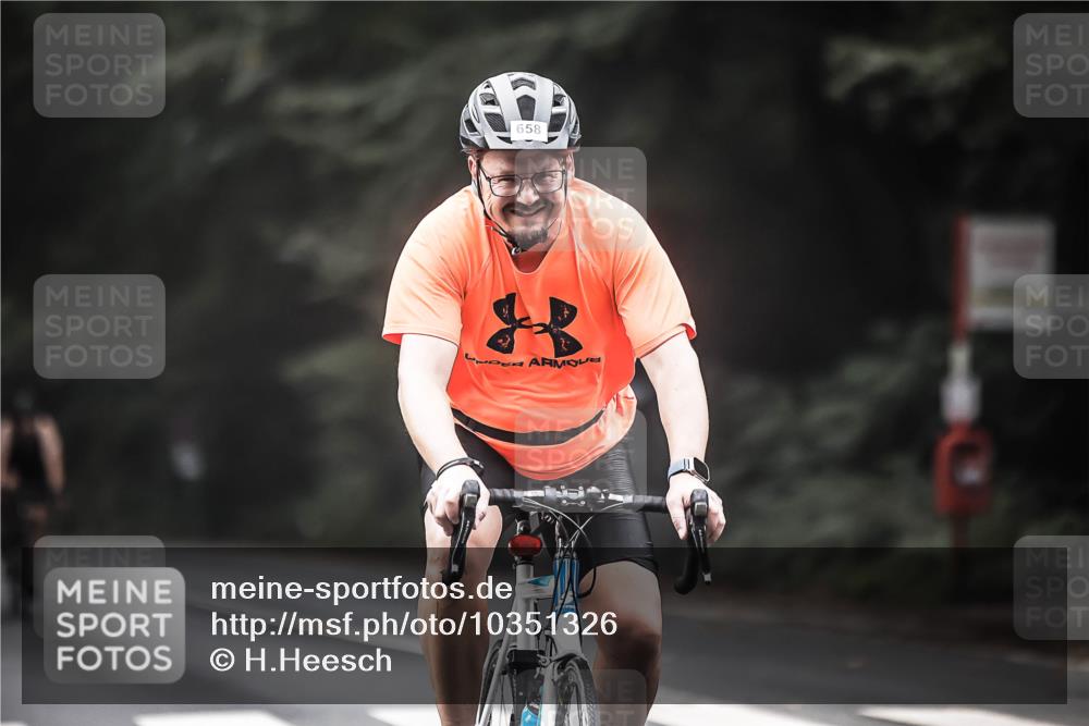13.09.2026 - Stadtparktriathlon H.Heesch http://msf.ph/oto/10351326 13.09.2026 11:05:03 Radfahren 488, 528, 619, 658, 664 meine-sportfotos.de