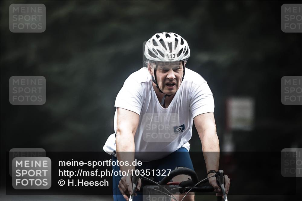 13.09.2026 - Stadtparktriathlon H.Heesch http://msf.ph/oto/10351327 13.09.2026 09:25:07 Radfahren 113, 126, 131 meine-sportfotos.de