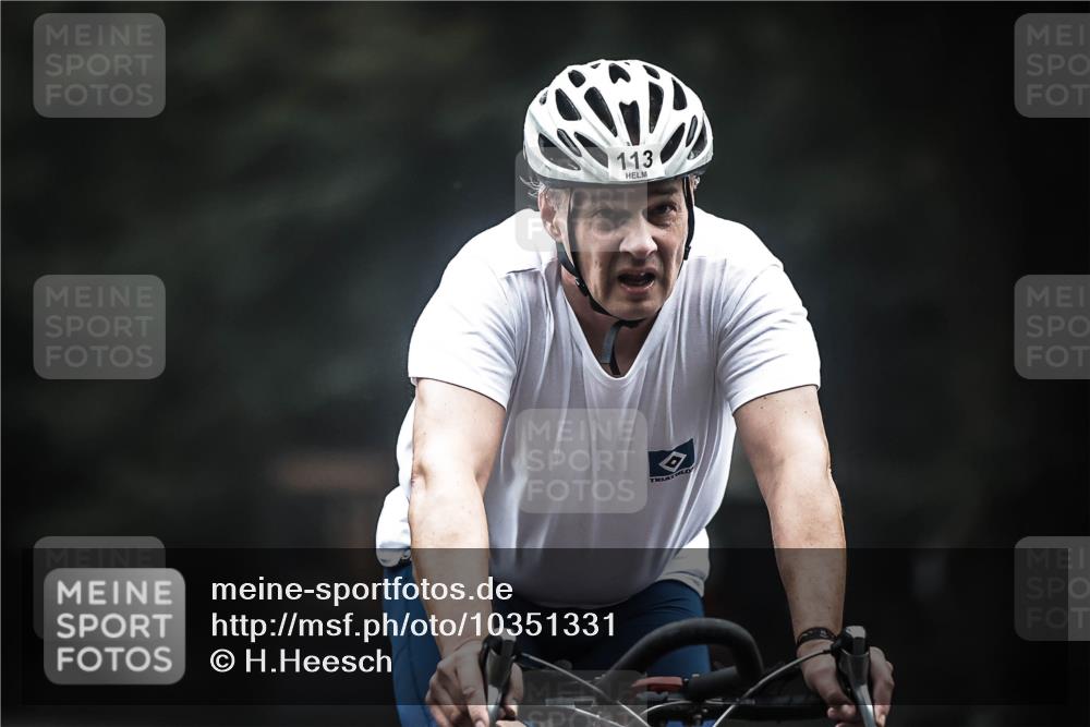 13.09.2026 - Stadtparktriathlon H.Heesch http://msf.ph/oto/10351331 13.09.2026 09:25:08 Radfahren 113, 126, 131 meine-sportfotos.de