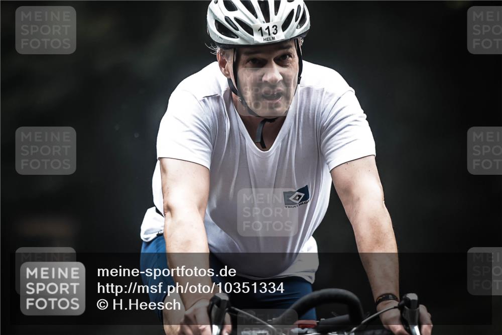 13.09.2026 - Stadtparktriathlon H.Heesch http://msf.ph/oto/10351334 13.09.2026 09:25:08 Radfahren 113, 126, 131 meine-sportfotos.de
