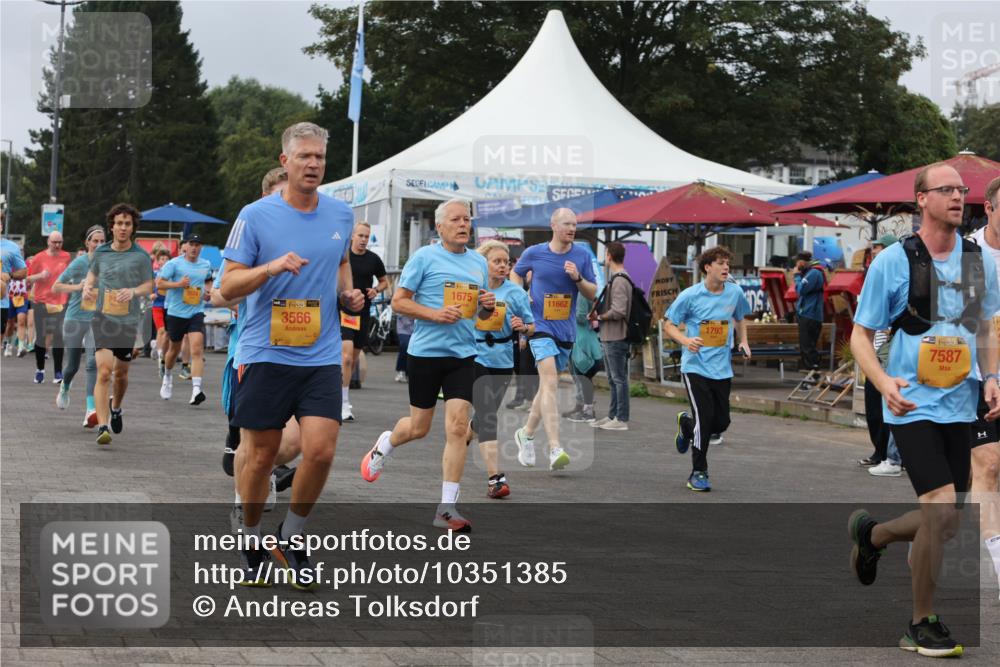 13.09.2026 - Kiel Lauf Andreas Tolksdorf http://msf.ph/oto/10351385 13.09.2026 09:55:57 Kiellinie 38, 3566, 1675, 11662, 1793, 39, 7587 meine-sportfotos.de