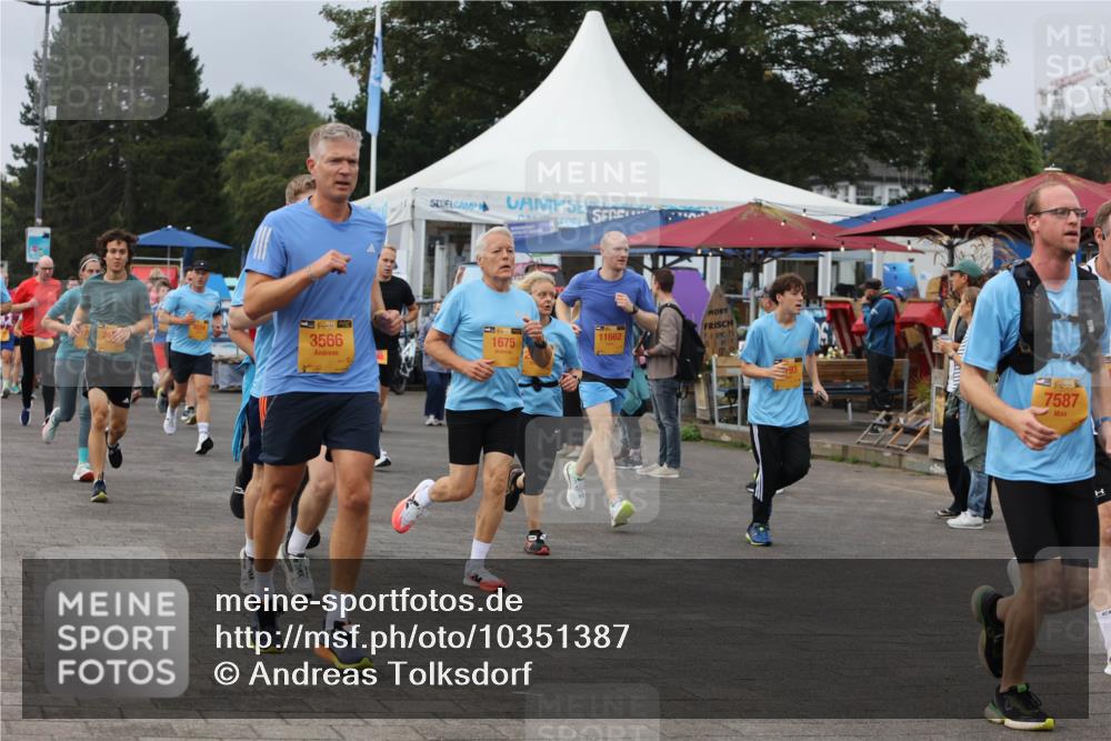 13.09.2026 - Kiel Lauf Andreas Tolksdorf http://msf.ph/oto/10351387 13.09.2026 09:55:57 Kiellinie 1138, 3566, 1675, 11662, 3, 7587 meine-sportfotos.de