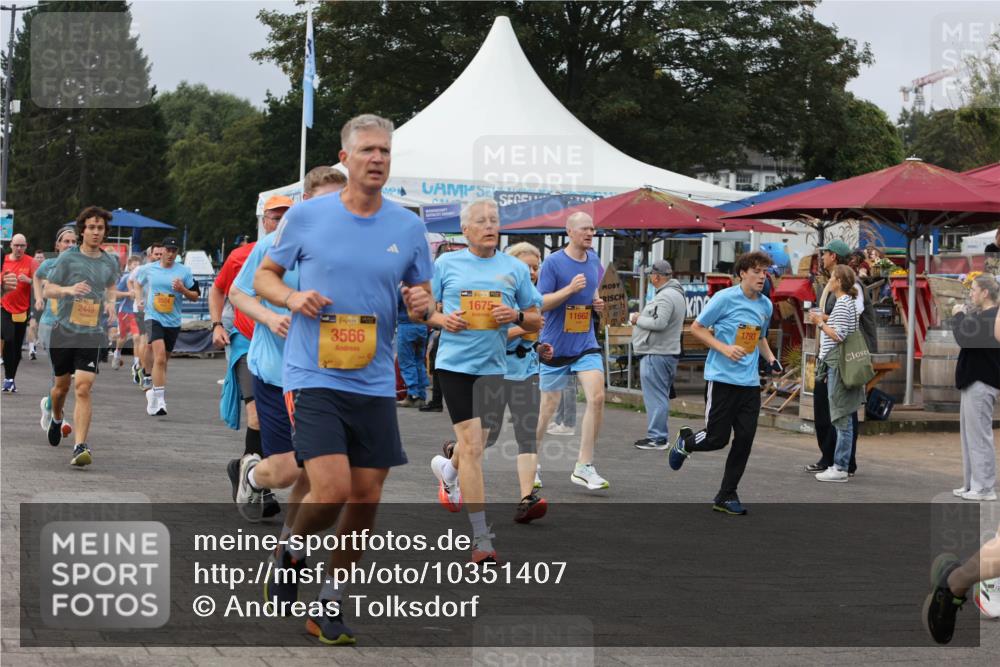 13.09.2026 - Kiel Lauf Andreas Tolksdorf http://msf.ph/oto/10351407 13.09.2026 09:55:57 Kiellinie 2449, 1, 38, 3566, 1675, 11662 meine-sportfotos.de