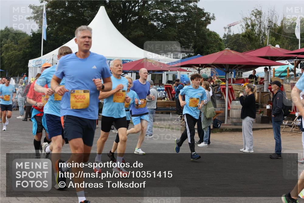 13.09.2026 - Kiel Lauf Andreas Tolksdorf http://msf.ph/oto/10351415 13.09.2026 09:55:58 Kiellinie 49, 3566, 1675, 1793 meine-sportfotos.de