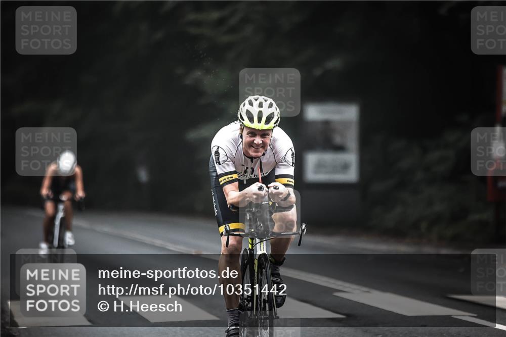 13.09.2026 - Stadtparktriathlon H.Heesch http://msf.ph/oto/10351442 13.09.2026 09:25:24 Radfahren 91, 134, 148 meine-sportfotos.de