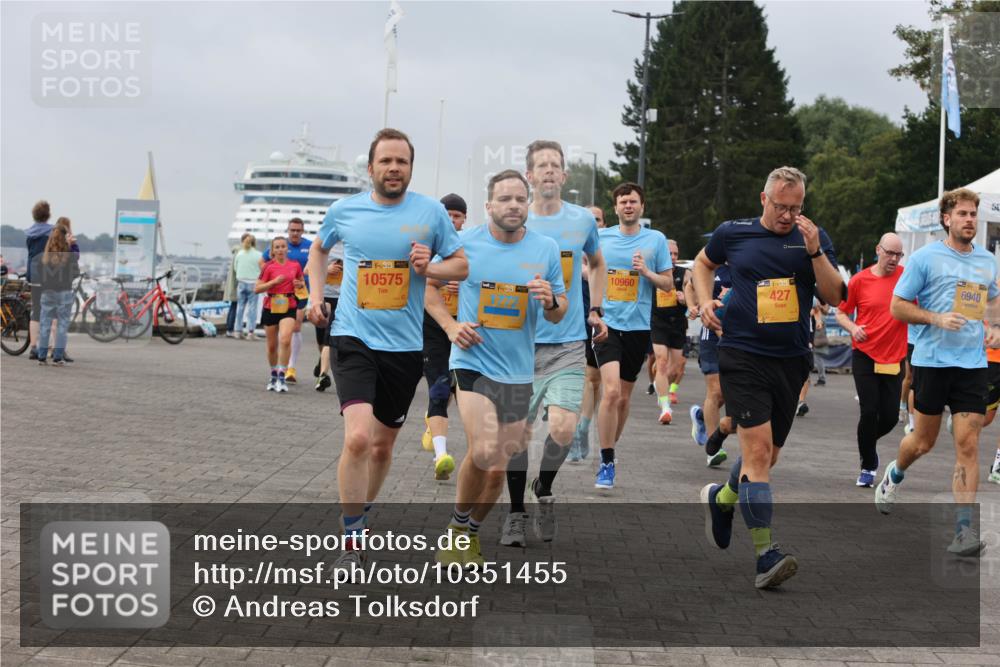 13.09.2026 - Kiel Lauf Andreas Tolksdorf http://msf.ph/oto/10351455 13.09.2026 09:56:00 Kiellinie 38, 10575, 10960, 38, 427, 6940 meine-sportfotos.de