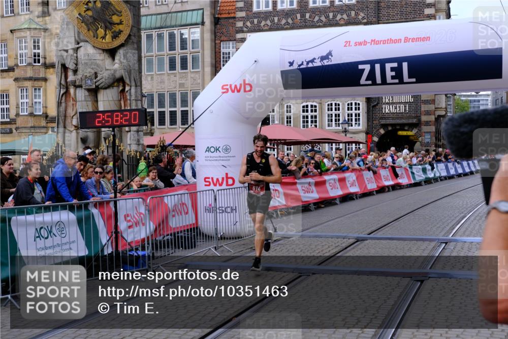 13.09.2026 - 21. swb-Marathon Bremen Tim E. http://msf.ph/oto/10351463 13.09.2026 12:29:09 Ziel 317, 796, 1046 meine-sportfotos.de