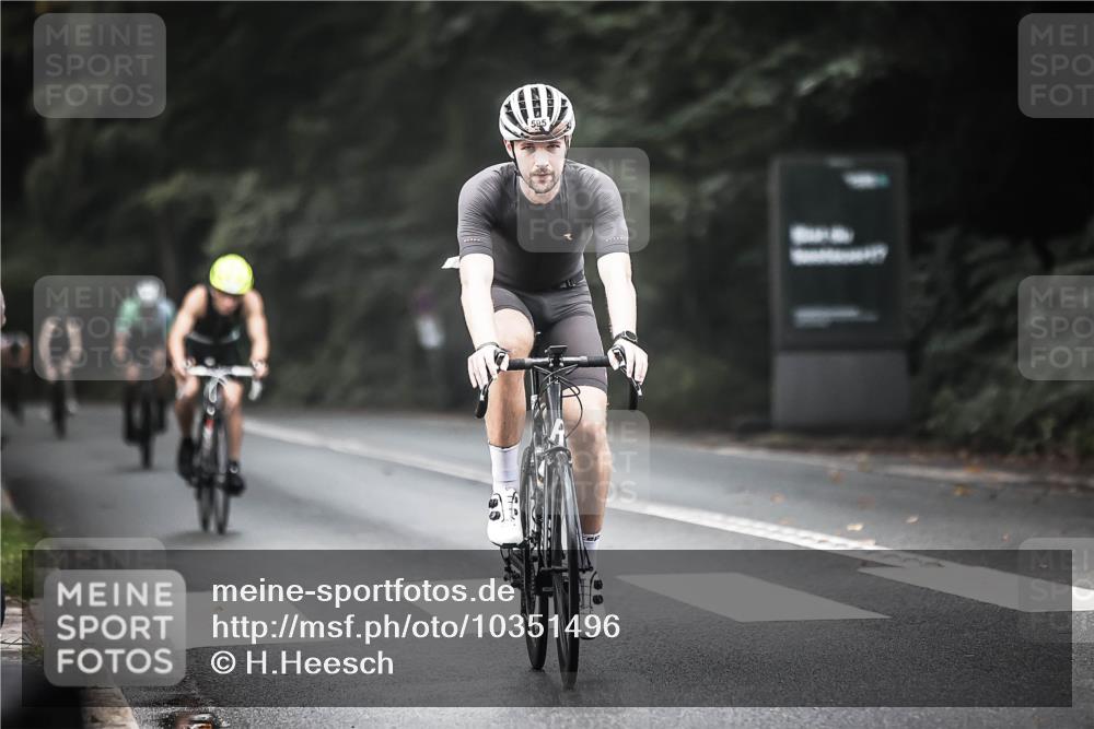 13.09.2026 - Stadtparktriathlon H.Heesch http://msf.ph/oto/10351496 13.09.2026 11:05:20 Radfahren 483, 560, 595, 597, 598, 702 meine-sportfotos.de