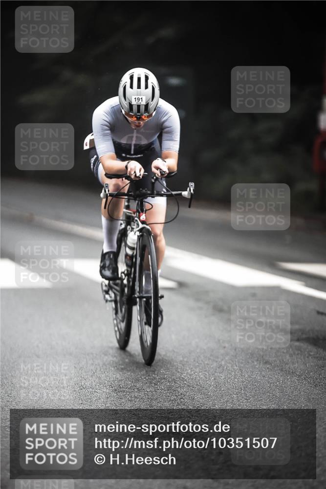 13.09.2026 - Stadtparktriathlon H.Heesch http://msf.ph/oto/10351507 13.09.2026 09:25:45 Radfahren 86, 191, 199 meine-sportfotos.de