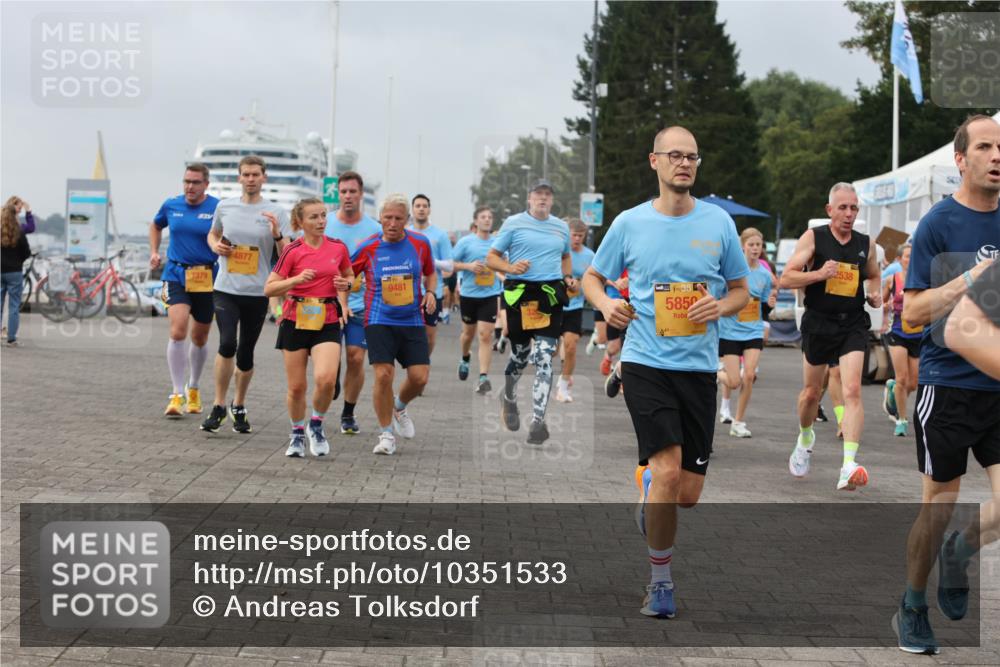 13.09.2026 - Kiel Lauf Andreas Tolksdorf http://msf.ph/oto/10351533 13.09.2026 09:56:03 Kiellinie 4877, 7379, 9481, 5850, 2538 meine-sportfotos.de