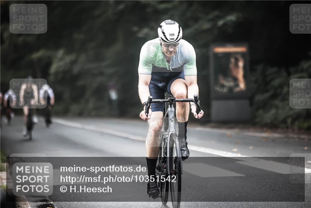 13.09.2026 - Stadtparktriathlon H.Heesch http://msf.ph/oto/10351542 13.09.2026 11:05:24 Radfahren 361, 483, 523, 560, 595, 597, 598, 635, 644 meine-sportfotos.de
