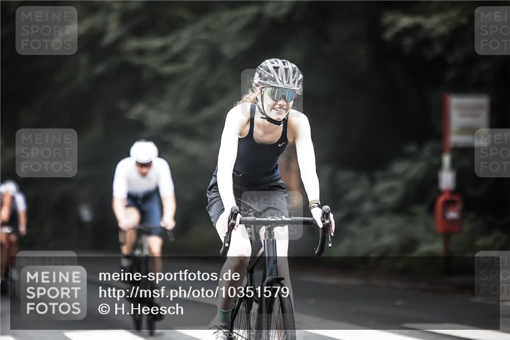 13.09.2026 - Stadtparktriathlon H.Heesch http://msf.ph/oto/10351579 13.09.2026 11:05:28 Radfahren 361, 523, 560, 598, 635, 644 meine-sportfotos.de