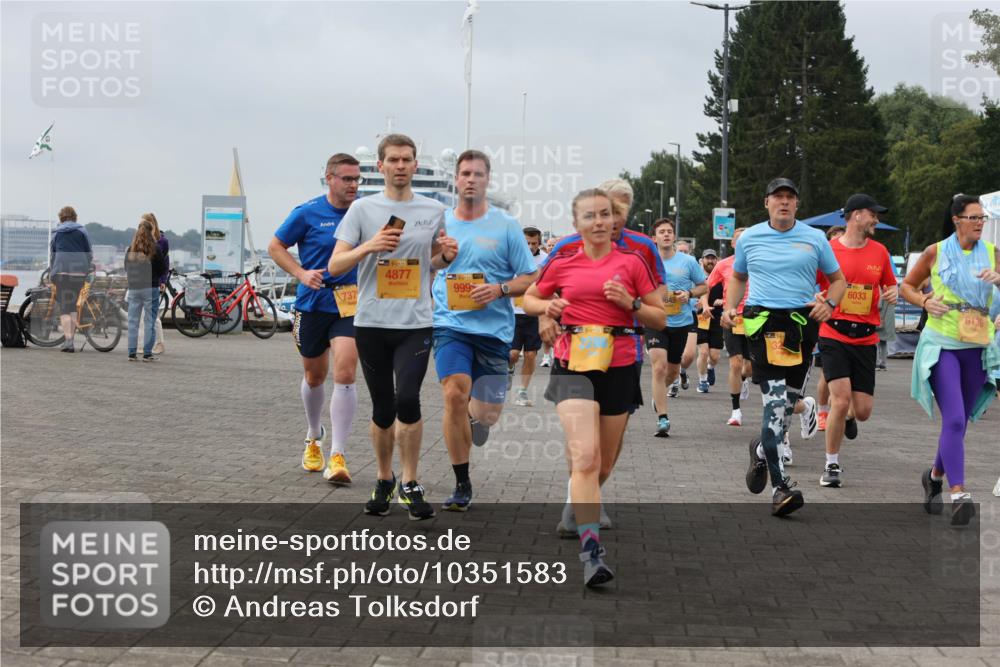 13.09.2026 - Kiel Lauf Andreas Tolksdorf http://msf.ph/oto/10351583 13.09.2026 09:56:04 Kiellinie 737, 35, 4877, 999, 6033, 6136 meine-sportfotos.de