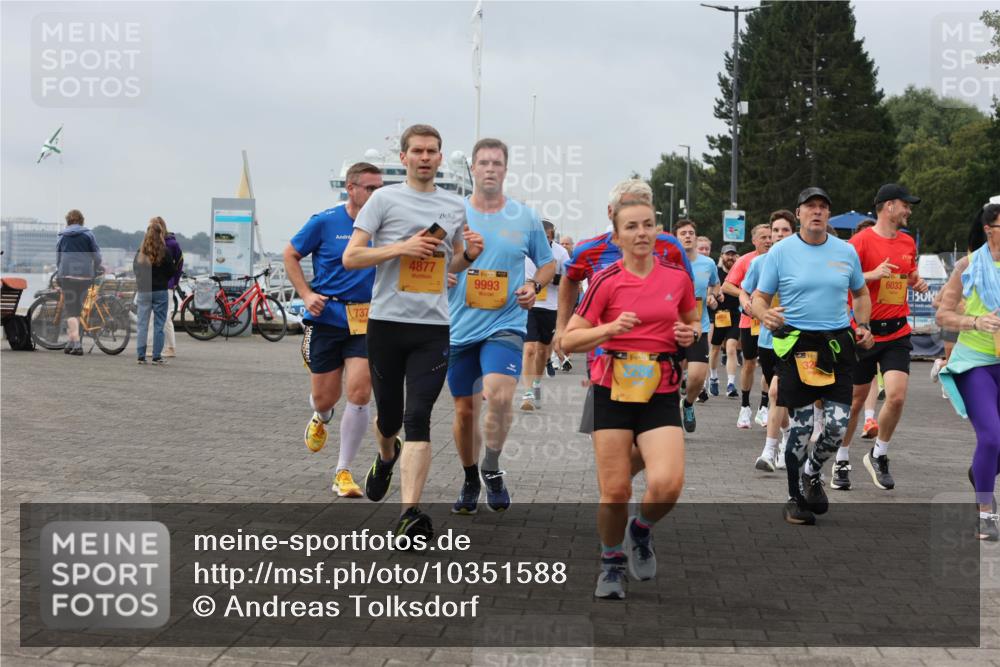 13.09.2026 - Kiel Lauf Andreas Tolksdorf http://msf.ph/oto/10351588 13.09.2026 09:56:04 Kiellinie 737, 4877, 38, 9993, 6033 meine-sportfotos.de