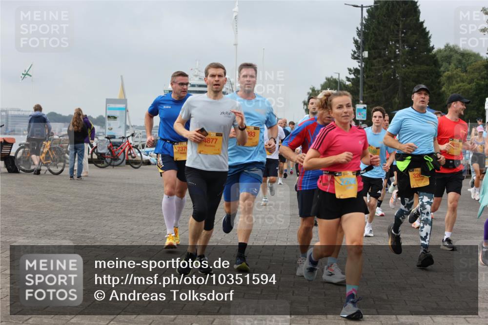 13.09.2026 - Kiel Lauf Andreas Tolksdorf http://msf.ph/oto/10351594 13.09.2026 09:56:05 Kiellinie 39, 737, 4877, 38, 193, 5160, 326, 6033 meine-sportfotos.de