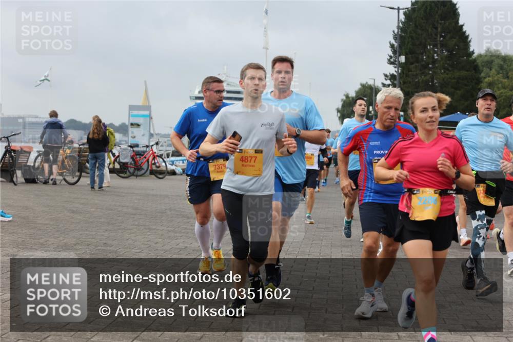13.09.2026 - Kiel Lauf Andreas Tolksdorf http://msf.ph/oto/10351602 13.09.2026 09:56:05 Kiellinie 7379, 4, 38, 4877, 2800, 1, 38, 7 meine-sportfotos.de