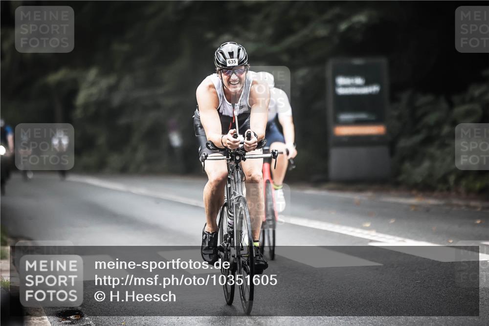 13.09.2026 - Stadtparktriathlon H.Heesch http://msf.ph/oto/10351605 13.09.2026 11:05:30 Radfahren 361, 523, 554, 635, 644 meine-sportfotos.de