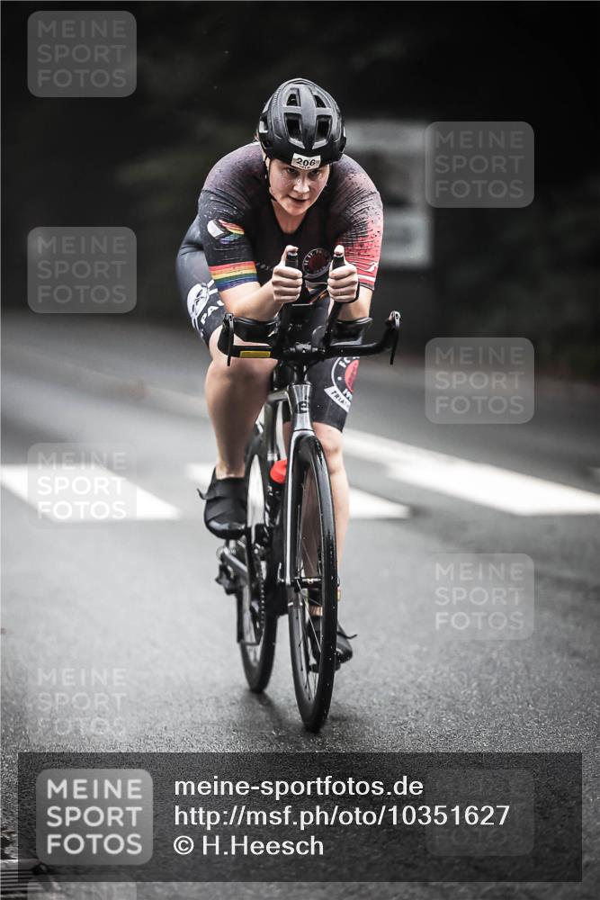 13.09.2026 - Stadtparktriathlon H.Heesch http://msf.ph/oto/10351627 13.09.2026 09:25:52 Radfahren 86, 144, 199, 206 meine-sportfotos.de
