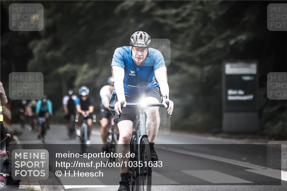 13.09.2026 - Stadtparktriathlon H.Heesch http://msf.ph/oto/10351633 13.09.2026 11:05:36 Radfahren 370, 499, 505, 541, 554, 635, 644 meine-sportfotos.de