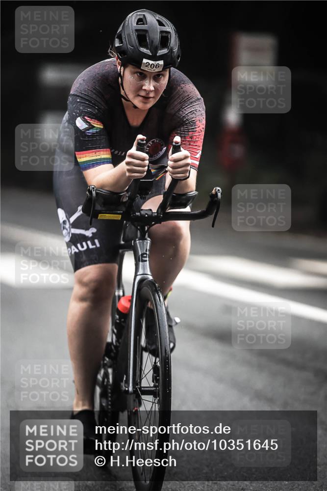 13.09.2026 - Stadtparktriathlon H.Heesch http://msf.ph/oto/10351645 13.09.2026 09:25:53 Radfahren 86, 144, 199, 206 meine-sportfotos.de