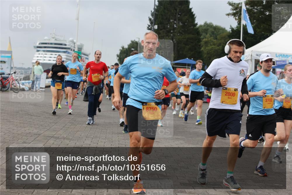 13.09.2026 - Kiel Lauf Andreas Tolksdorf http://msf.ph/oto/10351656 13.09.2026 09:56:08 Kiellinie 12415, 8955, 38, 8750, 38, 2800, 4, 35, 2702, 8445 meine-sportfotos.de