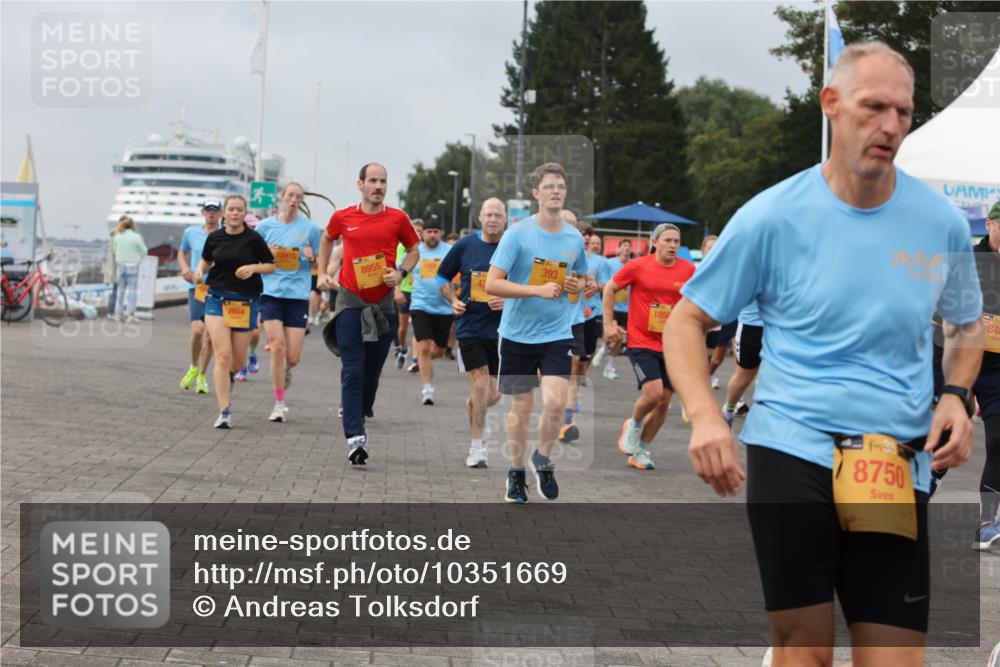13.09.2026 - Kiel Lauf Andreas Tolksdorf http://msf.ph/oto/10351669 13.09.2026 09:56:09 Kiellinie 2844, 8955, 393, 105, 8750, 840 meine-sportfotos.de