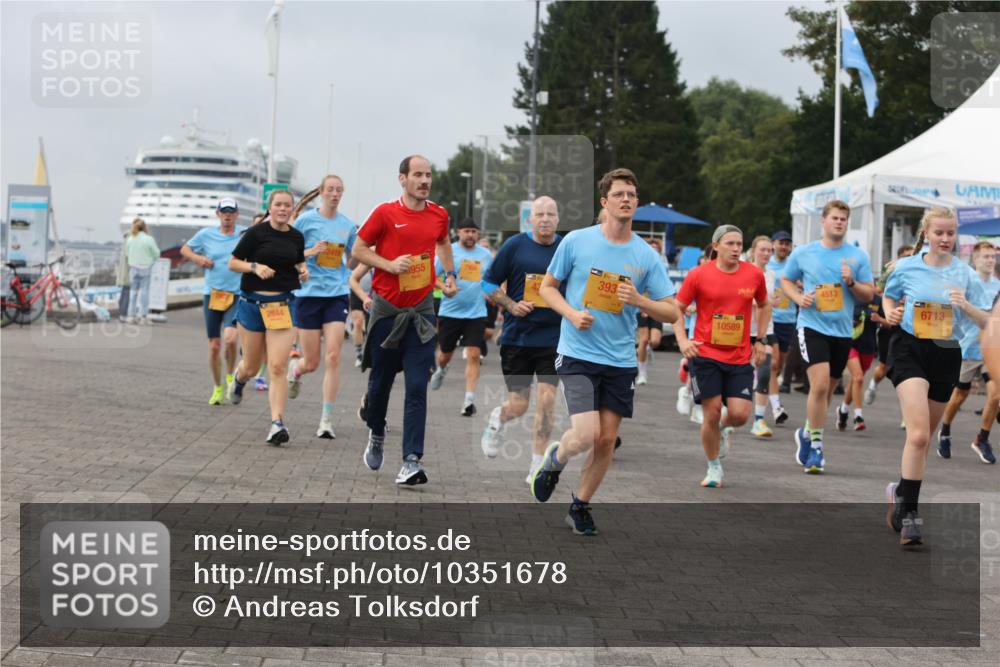 13.09.2026 - Kiel Lauf Andreas Tolksdorf http://msf.ph/oto/10351678 13.09.2026 09:56:09 Kiellinie 2844, 955, 43, 4513, 6713, 393, 10589 meine-sportfotos.de