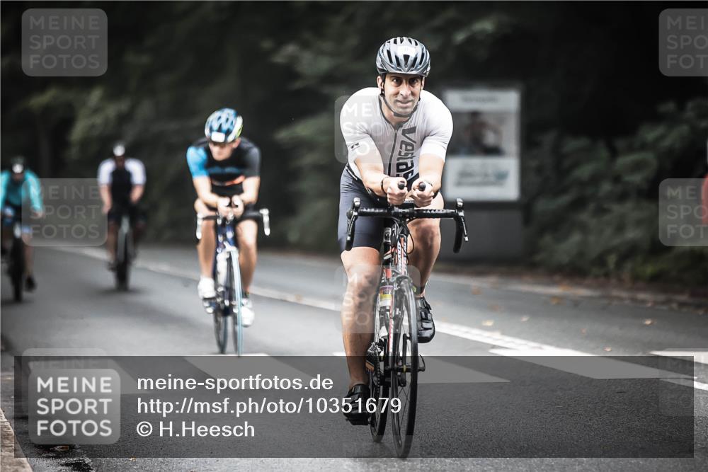 13.09.2026 - Stadtparktriathlon H.Heesch http://msf.ph/oto/10351679 13.09.2026 11:05:37 Radfahren 370, 499, 505, 541, 554, 556 meine-sportfotos.de