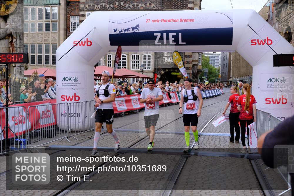 13.09.2026 - 21. swb-Marathon Bremen Tim E. http://msf.ph/oto/10351689 13.09.2026 12:29:52 Ziel 821 meine-sportfotos.de