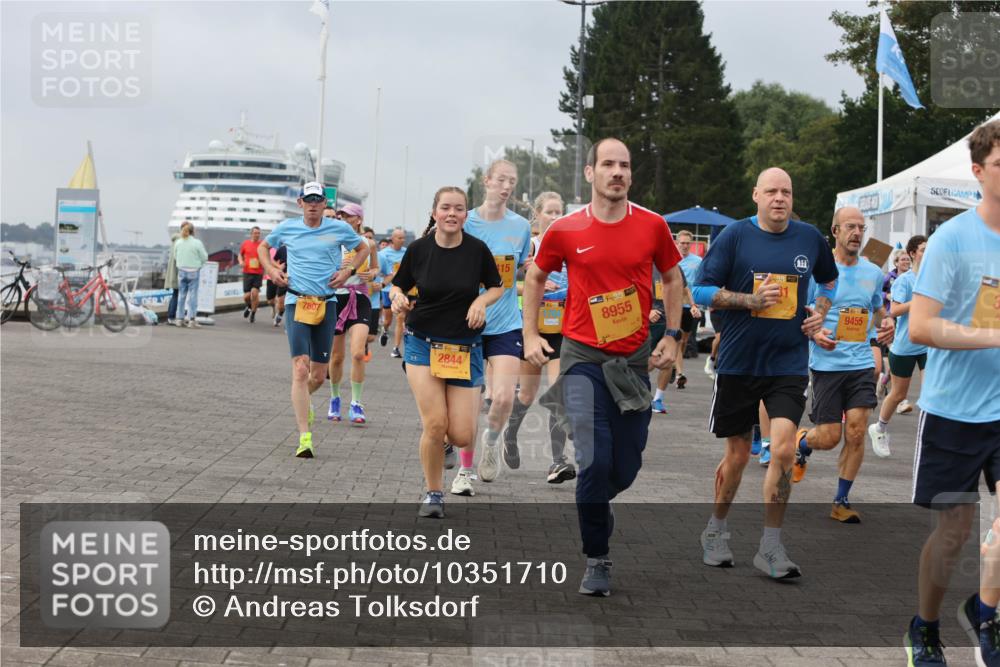 13.09.2026 - Kiel Lauf Andreas Tolksdorf http://msf.ph/oto/10351710 13.09.2026 09:56:10 Kiellinie 7807, 39, 2844, 38, 8955, 9455 meine-sportfotos.de
