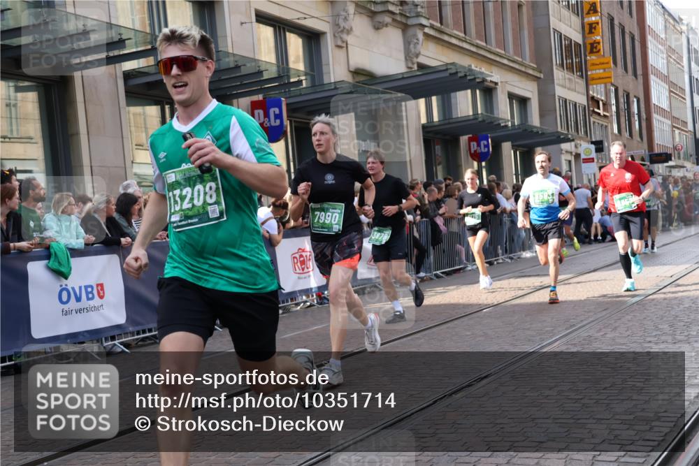 13.09.2026 - 21. swb-Marathon Bremen Strokosch-Dieckow http://msf.ph/oto/10351714 13.09.2026 13:32:15 Ziel 1437, 1687, 2292, 2293, 2611, 2910, 2992, 3354, 3402, 3429, 3441, 3878, 3895, 4263, 4323, 4380, 4471, 4655, 4835, 4862, 5281, 5398, 5657, 6518, 6583, 6593, 6718, 6760, 6781, 6900, 7016, 7150, 7173, 7466, 7572, 7758, 7990, 8344, 8957, 9040, 9151, 9175, 9283, 9719, 9779, 13208, 13244, 287, 1369, 2310, 2934, 3650, 3922, 3946, 4057, 4566, 4797, 4979, 5628, 6116, 6258, 6475, 7182, 7526, 7818, 9394, 13182 meine-sportfotos.de