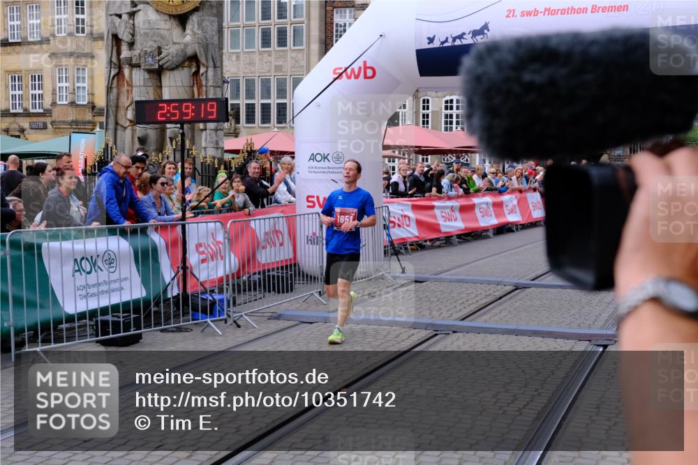 13.09.2026 - 21. swb-Marathon Bremen Tim E. http://msf.ph/oto/10351742 13.09.2026 12:30:08 Ziel  meine-sportfotos.de