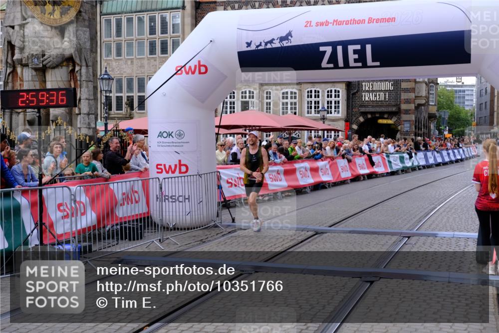 13.09.2026 - 21. swb-Marathon Bremen Tim E. http://msf.ph/oto/10351766 13.09.2026 12:30:25 Ziel  meine-sportfotos.de