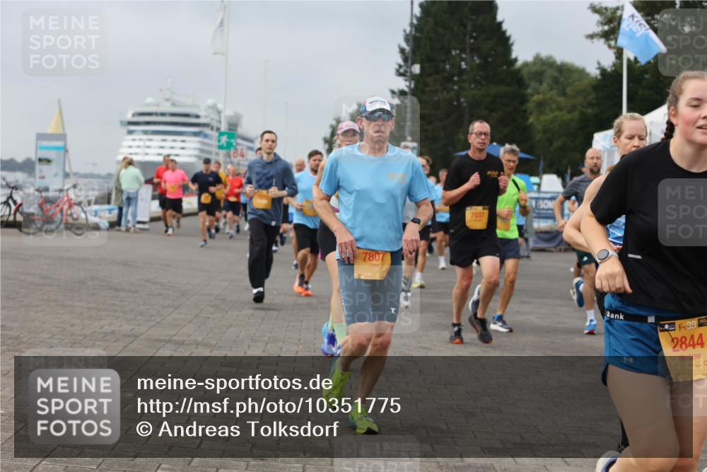 13.09.2026 - Kiel Lauf Andreas Tolksdorf http://msf.ph/oto/10351775 13.09.2026 09:56:12 Kiellinie 7807, 7537, 38, 2844 meine-sportfotos.de