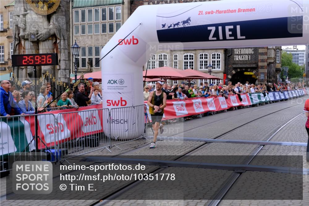 13.09.2026 - 21. swb-Marathon Bremen Tim E. http://msf.ph/oto/10351778 13.09.2026 12:30:25 Ziel  meine-sportfotos.de