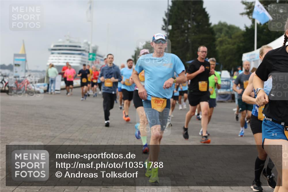 13.09.2026 - Kiel Lauf Andreas Tolksdorf http://msf.ph/oto/10351788 13.09.2026 09:56:12 Kiellinie 7807 meine-sportfotos.de