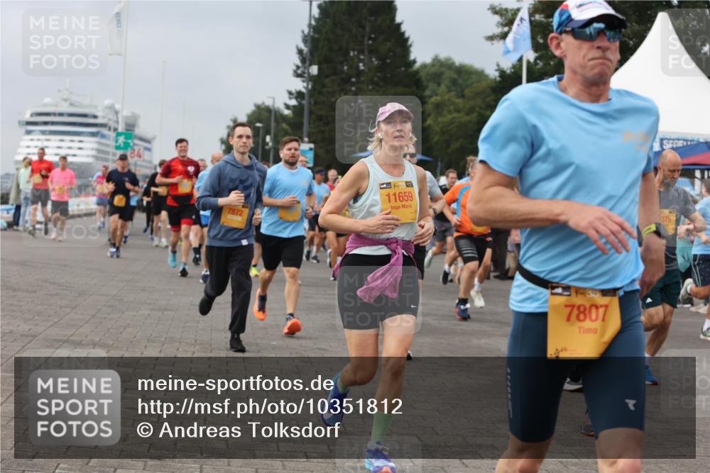 13.09.2026 - Kiel Lauf Andreas Tolksdorf http://msf.ph/oto/10351812 13.09.2026 09:56:14 Kiellinie 7872, 38, 11659, 7807, 375 meine-sportfotos.de