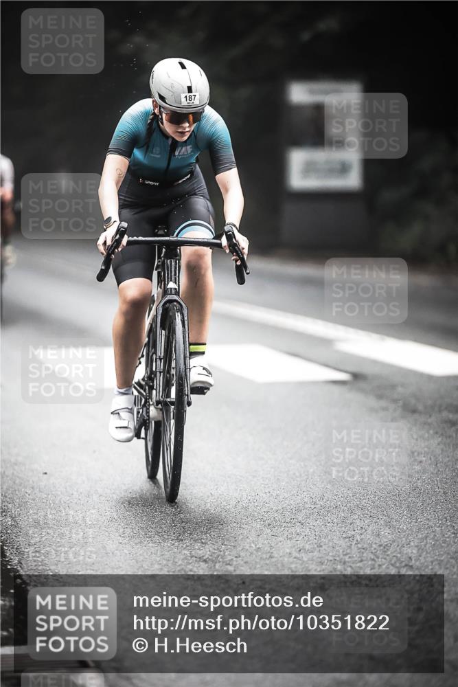 13.09.2026 - Stadtparktriathlon H.Heesch http://msf.ph/oto/10351822 13.09.2026 09:26:21 Radfahren 77, 185, 187, 200 meine-sportfotos.de