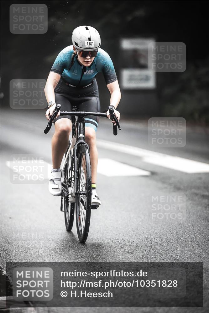 13.09.2026 - Stadtparktriathlon H.Heesch http://msf.ph/oto/10351828 13.09.2026 09:26:21 Radfahren 77, 185, 187, 200 meine-sportfotos.de