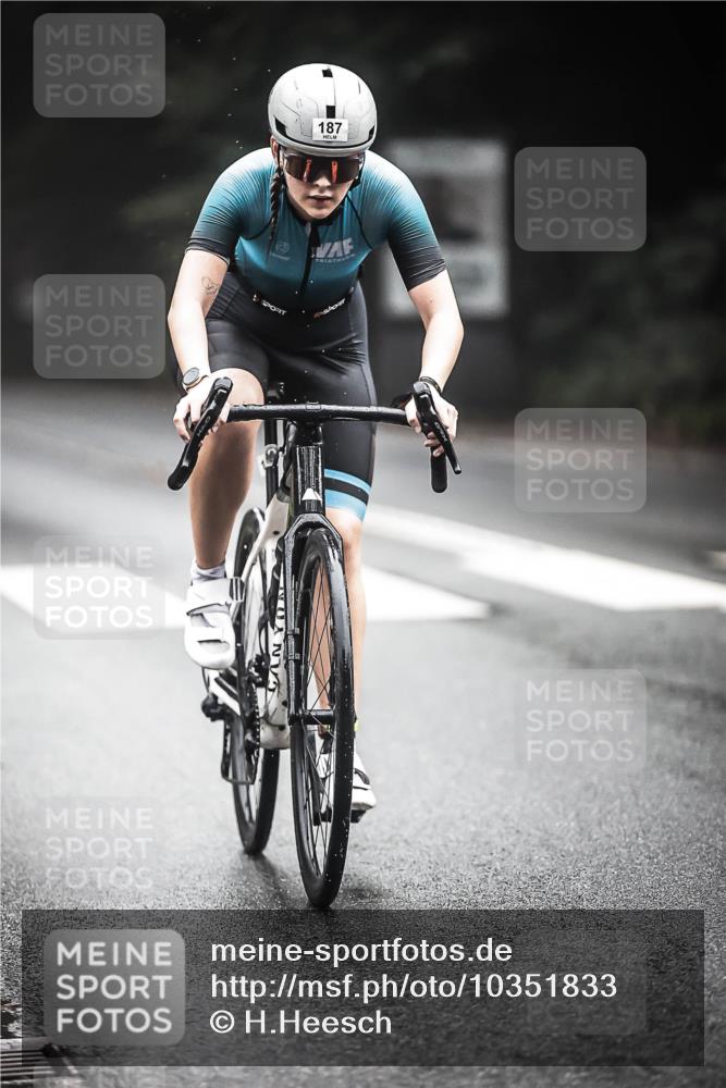 13.09.2026 - Stadtparktriathlon H.Heesch http://msf.ph/oto/10351833 13.09.2026 09:26:21 Radfahren 77, 185, 187, 200 meine-sportfotos.de