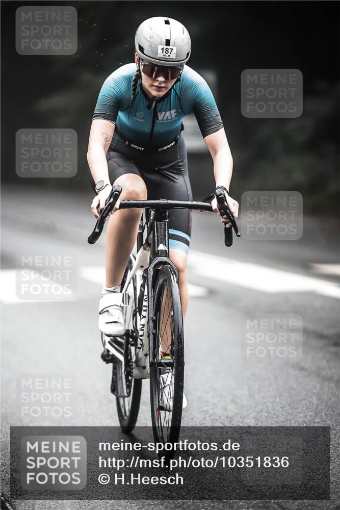 13.09.2026 - Stadtparktriathlon H.Heesch http://msf.ph/oto/10351836 13.09.2026 09:26:21 Radfahren 77, 185, 187, 200 meine-sportfotos.de