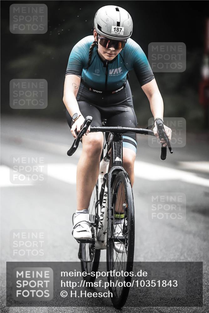 13.09.2026 - Stadtparktriathlon H.Heesch http://msf.ph/oto/10351843 13.09.2026 09:26:21 Radfahren 77, 185, 187, 200 meine-sportfotos.de