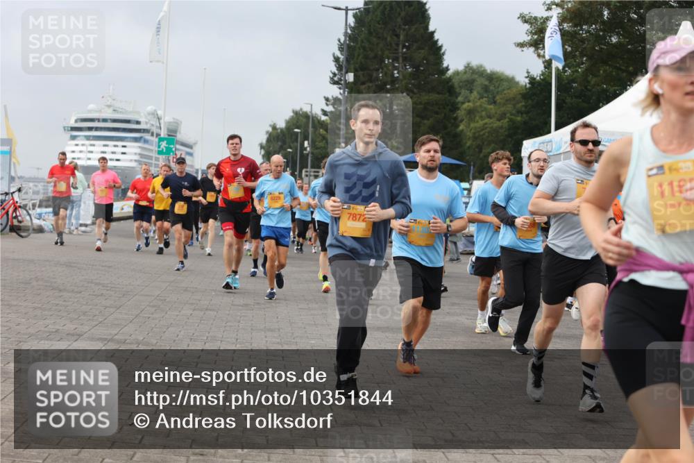 13.09.2026 - Kiel Lauf Andreas Tolksdorf http://msf.ph/oto/10351844 13.09.2026 09:56:15 Kiellinie 6229, 38, 7872, 116 meine-sportfotos.de