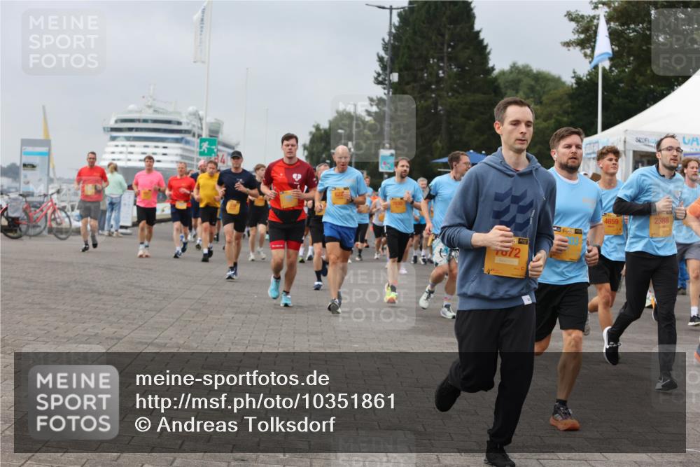 13.09.2026 - Kiel Lauf Andreas Tolksdorf http://msf.ph/oto/10351861 13.09.2026 09:56:15 Kiellinie 622, 72, 4659, 2388, 38 meine-sportfotos.de