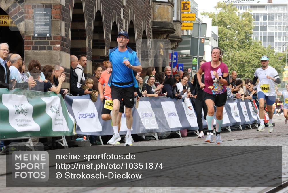 13.09.2026 - 21. swb-Marathon Bremen Strokosch-Dieckow http://msf.ph/oto/10351874 13.09.2026 10:55:04 Ziel 10589, 10608, 10704, 11040, 11174, 11389, 11569, 11874, 12038, 12519, 12800, 13526, 13592, 10555, 11001, 11014, 11466, 11631, 11910, 12201, 12549 meine-sportfotos.de