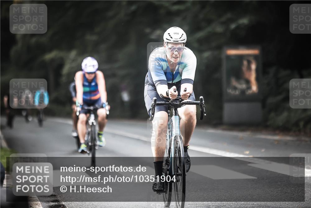 13.09.2026 - Stadtparktriathlon H.Heesch http://msf.ph/oto/10351904 13.09.2026 11:05:54 Radfahren 496, 514, 559, 602, 630, 633, 668, 686 meine-sportfotos.de
